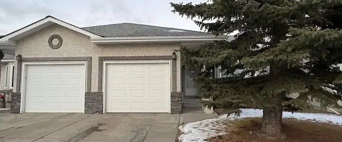 Full Duplex , 2+1 Bed, 2 full Bath, Located in Arbour Lake NW, Calgary | 213 Arbour Cliff Close Northwest, Calgary - Photo 1