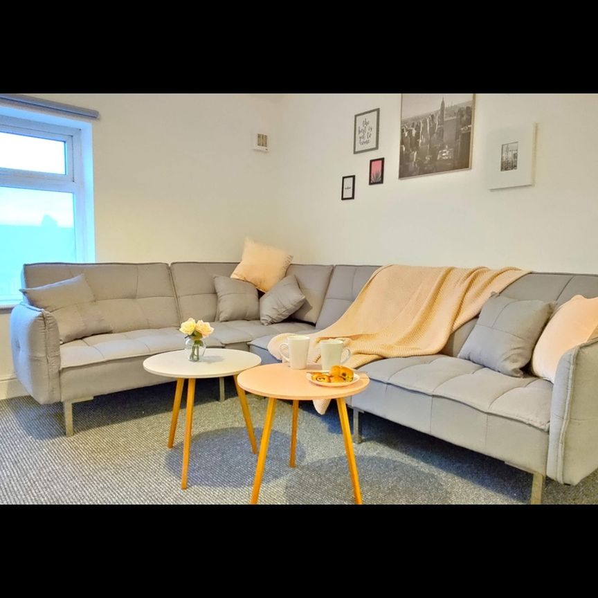 1 Bed Flat, Hampstead Road, L6 - Photo 1