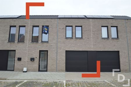 Moderne woning met garage te huur in Voormezele - Photo 5