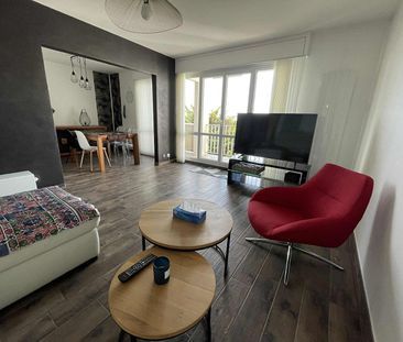 Location Appartement 3 pièces 73m² LA ROCHELLE 17000 - Photo 2