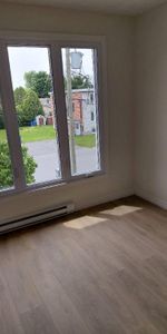 Granby - Logement 5 1/2 location $1300.00/mois - Photo 4