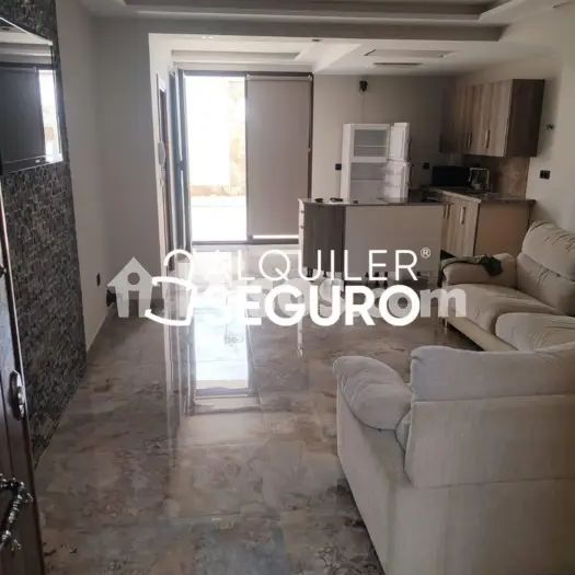 Chalet en alquiler en Jun - Photo 1