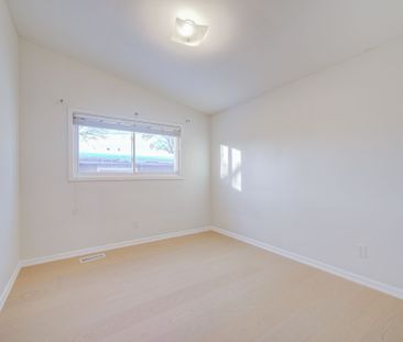 For Lease - 336 Hampton Heath Road, Burlington, Ontario - Photo 2