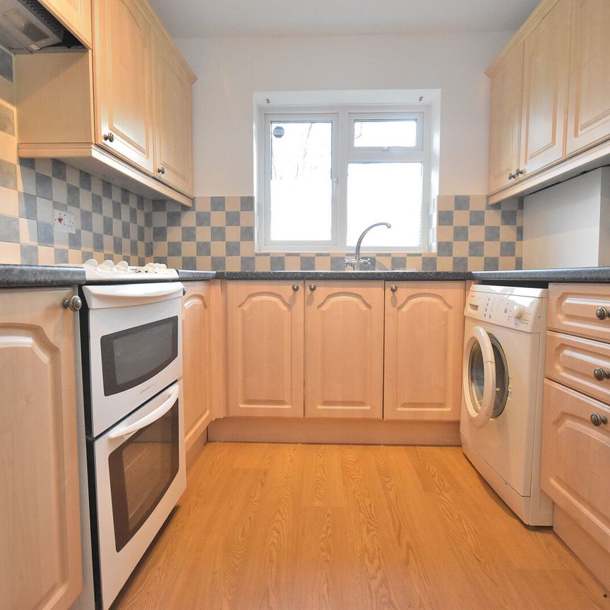 2 bedroom flat to rent, - Photo 1