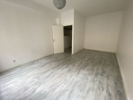 Appartement 2 pièce(s) 1 chambre(s) 64 m² - Photo 3