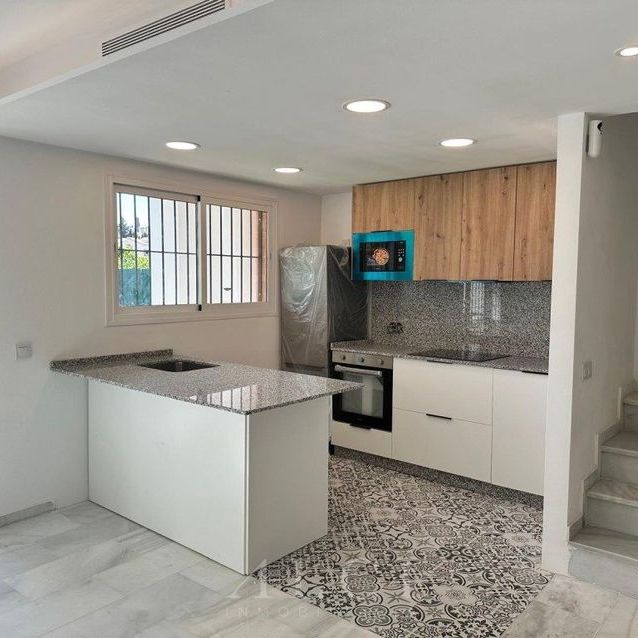 Alquiler de chalet adosado en Avenida Palmeras de Baviera, 2 e - Photo 1