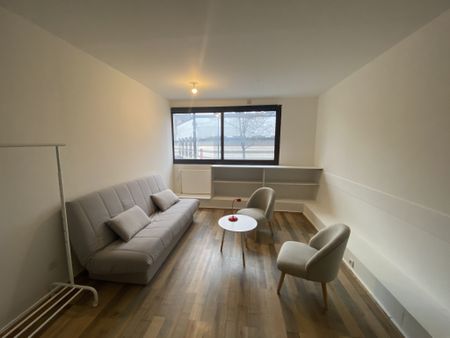 STUDIO MEUBLÉ FACE A LA FAC ST LEU ( électricité et chauffage compris ) - Photo 2