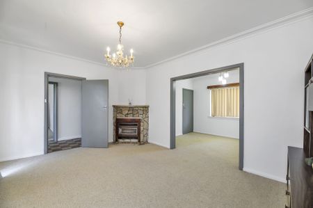 132 Uriarra Road, Queanbeyan - Photo 4