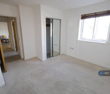 2 bedroom flat to rent - Photo 6