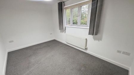 2 bedroom semi-detached house to rent - Photo 2