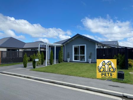 38 Robert Duncan Road, Belfast - Photo 2