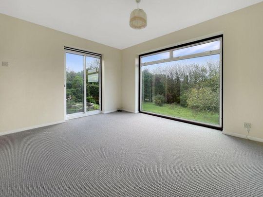 3 bedroom detached bungalow to rent - Photo 1