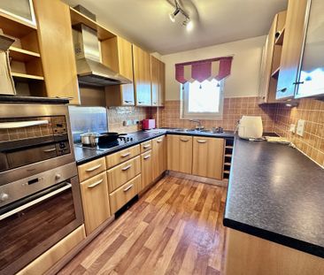 Lakeside Boulevard, Doncaster - Photo 6