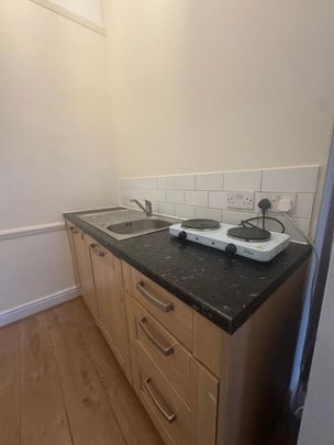 Studio Flat, Dacres Road, SE23 - Photo 1