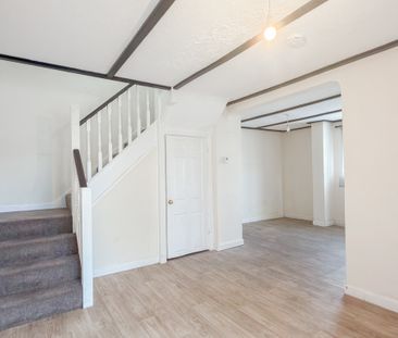 St Michaels Place, Bournemouth - Photo 2