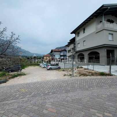 Trilocale piazza Antonio Gazzoletti 7, Centro, Nago-Torbole - Photo 1