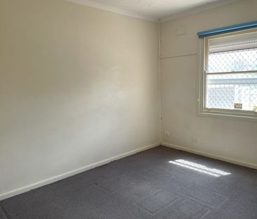 Fresh, Secure & Low Maintenance Living in Elizabeth East - Photo 5