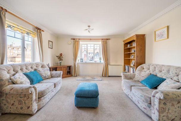 2 bedroom retirement property to rent - Photo 1