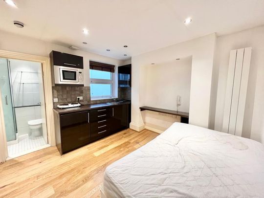 Studio to rent - Photo 1