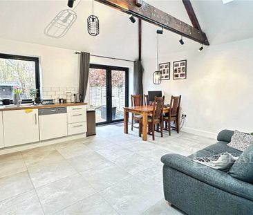 1 bedroom bungalow to rent Riverside Road, Luton, Bedfordshire, LU3 - Photo 1