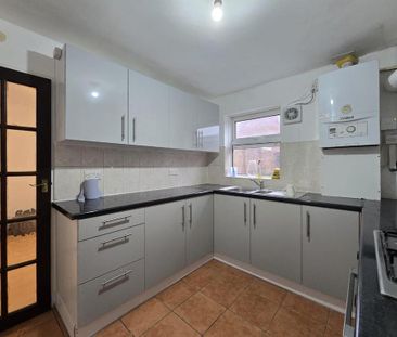 3 bedroom terraced house to rent - Photo 6