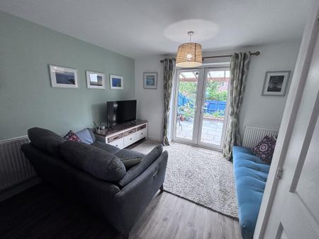 2 bedroom end of terrace house to rent - Photo 4