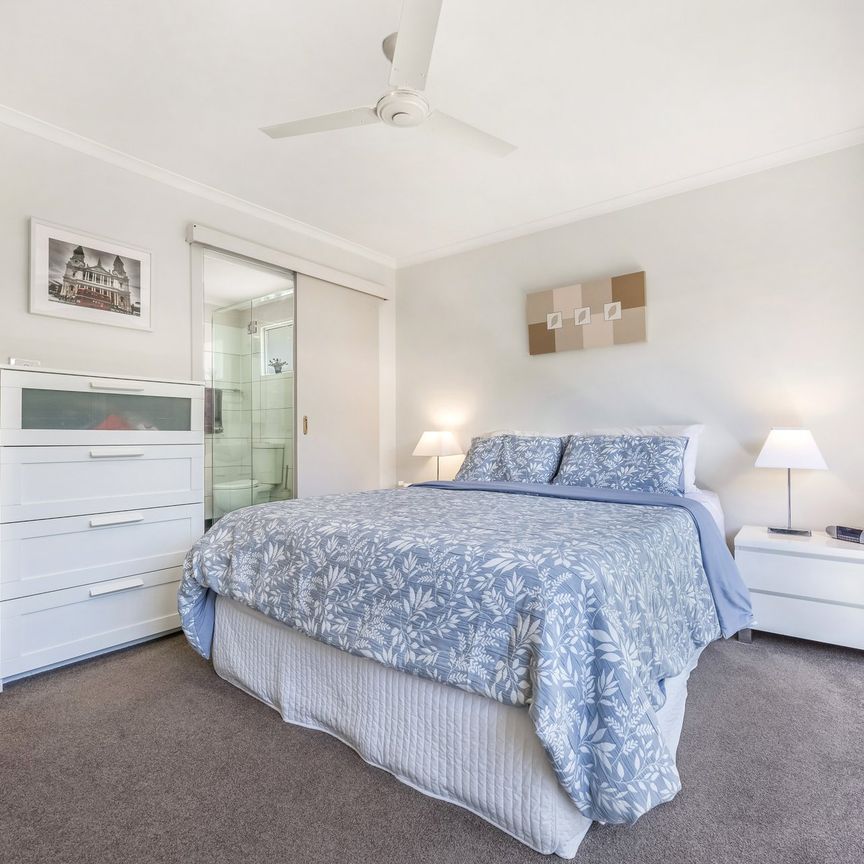 Modern 3 Bedroom Single Level Home! - Photo 1