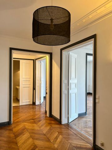 Location Appartement Paris 8 4 Pièces 135 m² - Photo 3