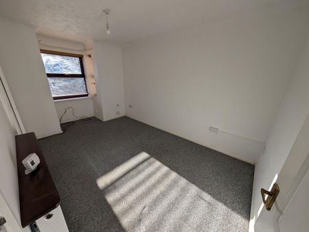 1 bedroom ground floor flat to rent - Photo 2