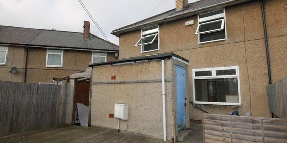 3 bedroom semi-detached house to rent - Photo 3