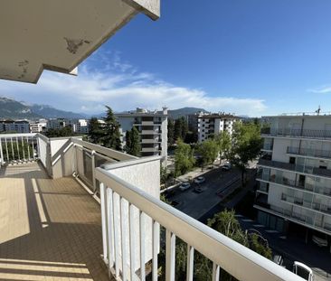 Location Appartement 4 pièces 104m² ANNECY 74000 - Photo 1