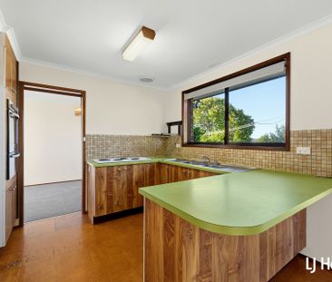 8 Rossell Place, Flynn ACT, Belconnen - Photo 5