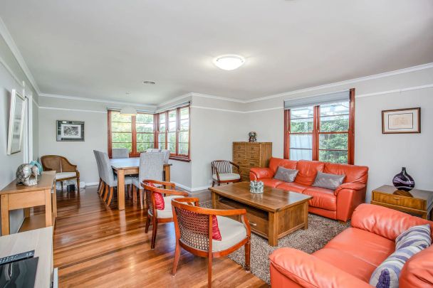 Charming Three-Bedroom Home in Prime Yarralumla Location - Photo 1