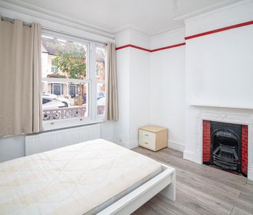 4 bedroom terraced house to rent - Photo 4