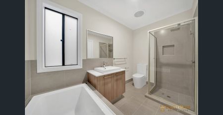 Family Home in the Heart of Jubilee! - Photo 3