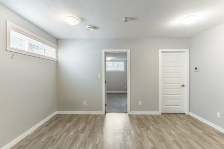 Edmonton Unfurnished townhouse Rental in Parkdale - Stunning Brand New Townhouse Located Close to NAIT and Downtown - Photo 3
