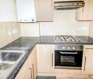 Makepeace Road, Northolt, UB5 - Photo 2