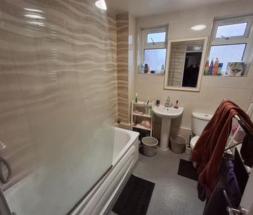 Caroline Street, Cardiff - Photo 2