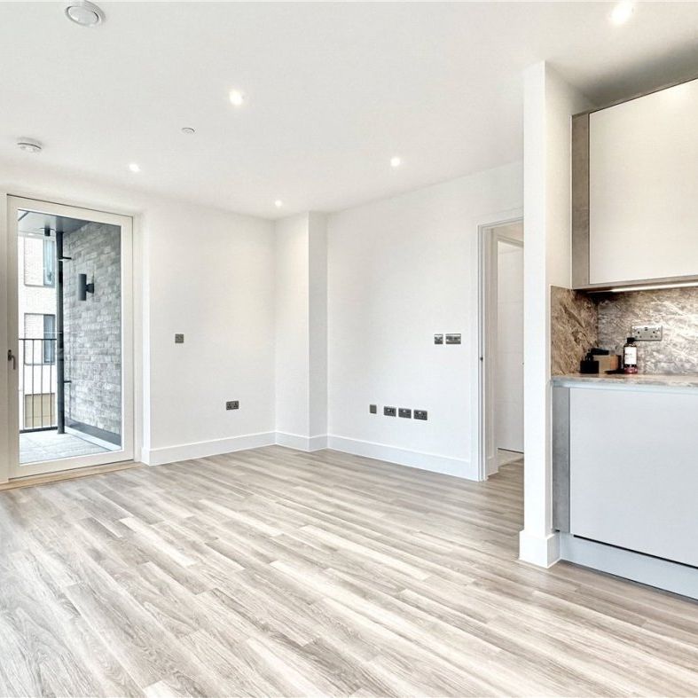 7 Sanday Drive, London, NW9 - Photo 1