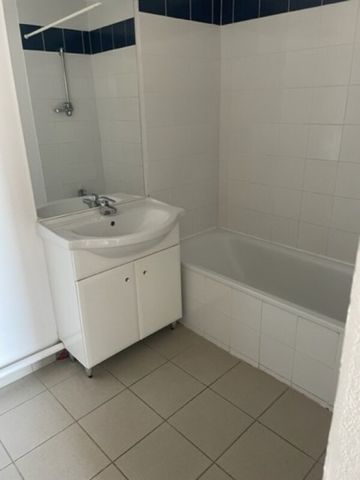 Location Appartement 2 pièces 44m² ST PIERRE DU MONT 40280 - Photo 5