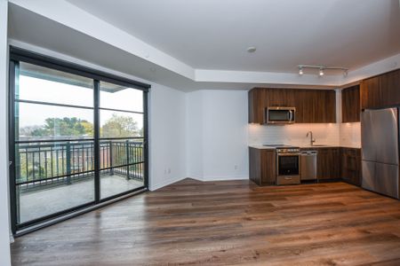 For Lease - 571 Prince Edward Drive Unit# 401, Toronto, Ontario - Photo 2