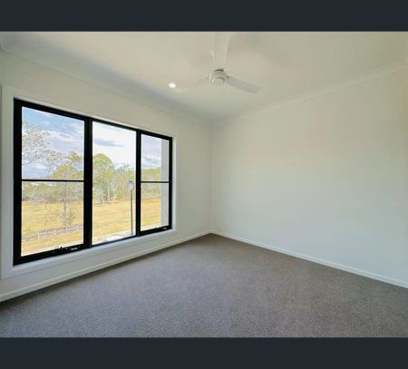 18 Churchill place, Pallara, Qld 4110 - Photo 4