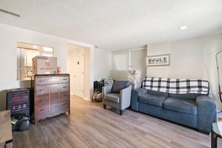 For Lease - 351 Winnifred Drive Unit# (East), Georgina, Ontario - Photo 4