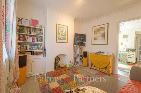 2 bedroom terraced house to rent - Photo 2