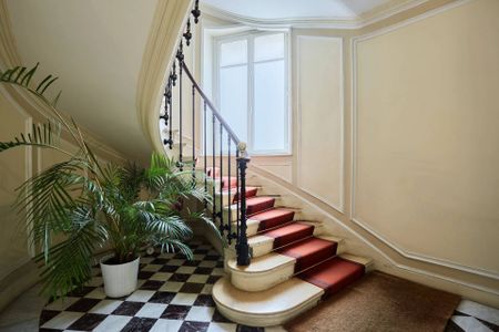 Location appartement, Paris 16ème (75016), 4 pièces, 167.06 m², ref 83376203 - Photo 2