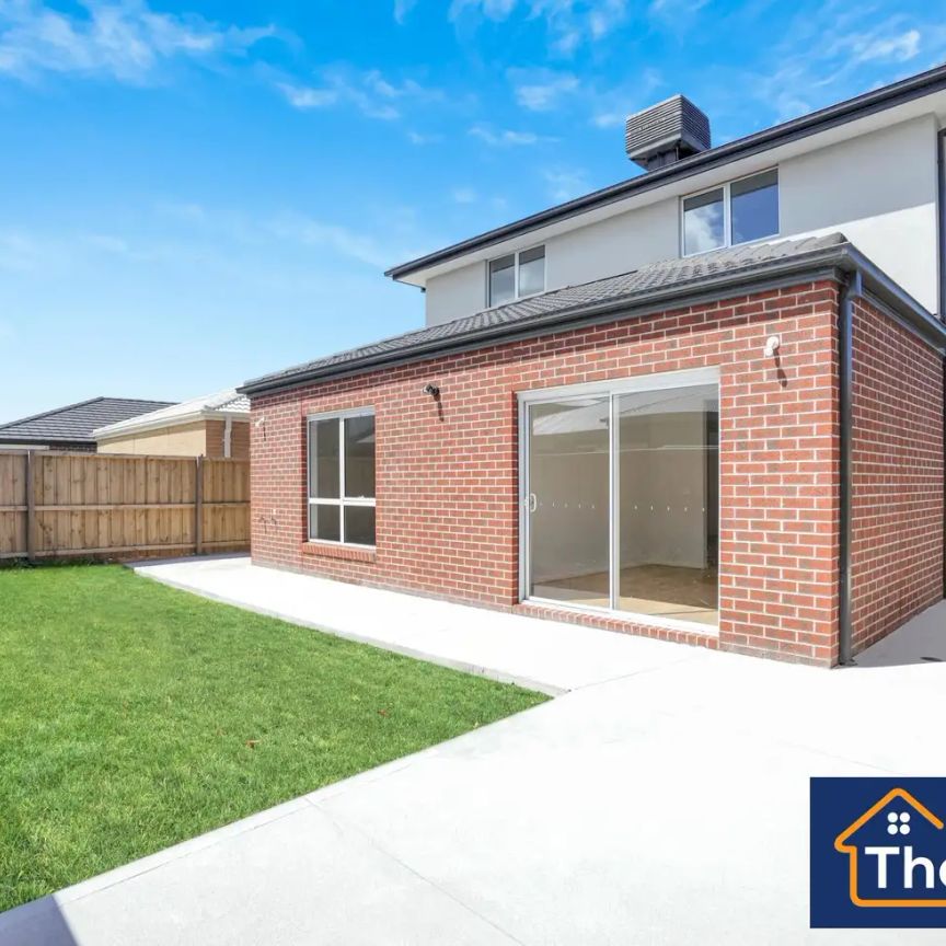 “!! Prestigious Duplex Family Home for Rent in Heart of Tarneit !!” - Photo 1