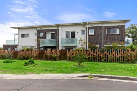 143 Loftus Avenue, Loftus NSW 2232 - Apartment For Rent | Domain - Photo 2