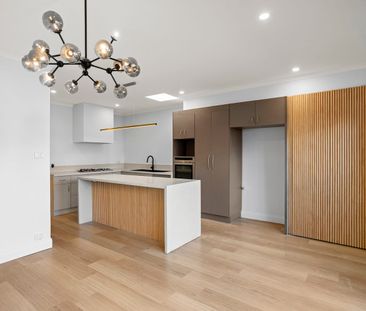 Sophisticated Living Behind a Timeless Period Façade - Photo 6