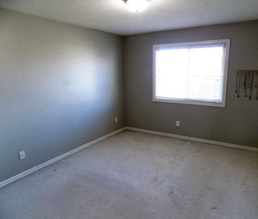 8207 8 Avenue SW - Photo 6