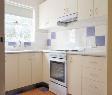 1 Bedroom Unit in the Heart of Crows Nest - Photo 5